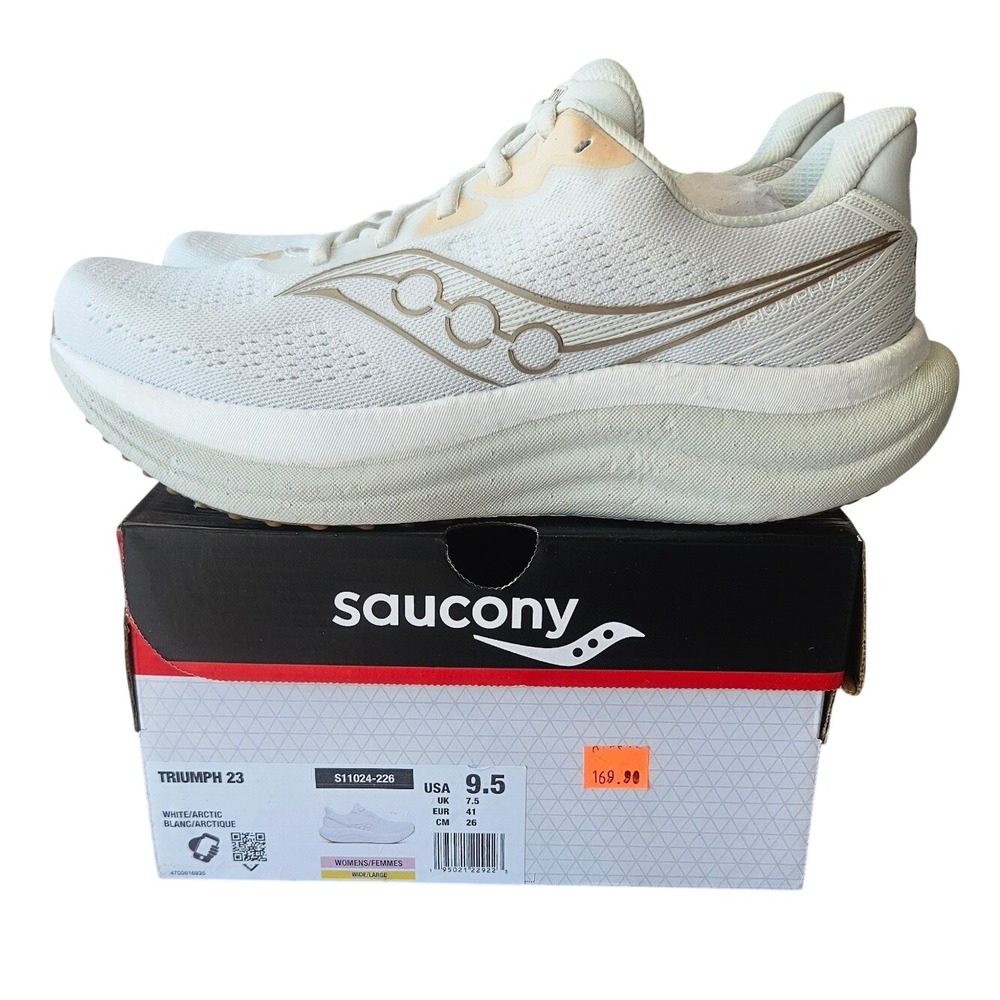 Saucony Triumph 23 Womens 9.5 Wide Running Shoes White Arctic S11024-226 NEW